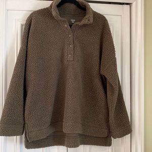 Aerie sherpa sweater quarter snaps.